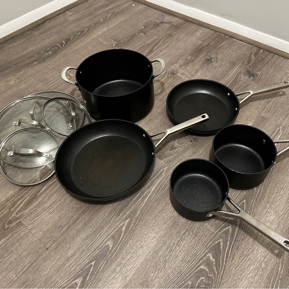 10-piece never-stick set from ninja